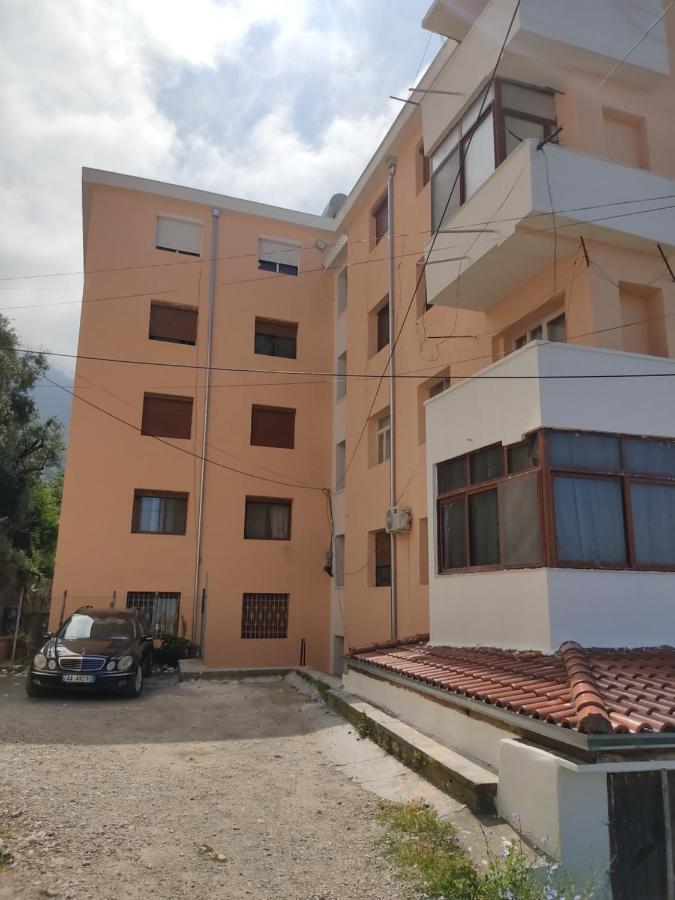 Krujë Ergi'S Bed & Breakfast מראה חיצוני תמונה