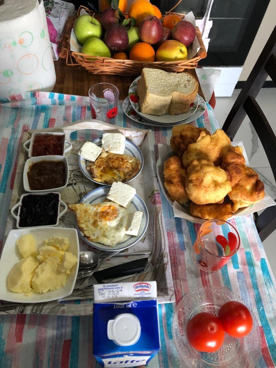 Krujë Ergi'S Bed & Breakfast מראה חיצוני תמונה